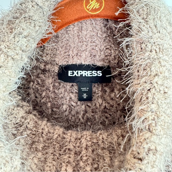 Express Women’s Mock Neck Knit Sweater Cropped Fuzzy Sz M Pullover - Picture 6 of 15